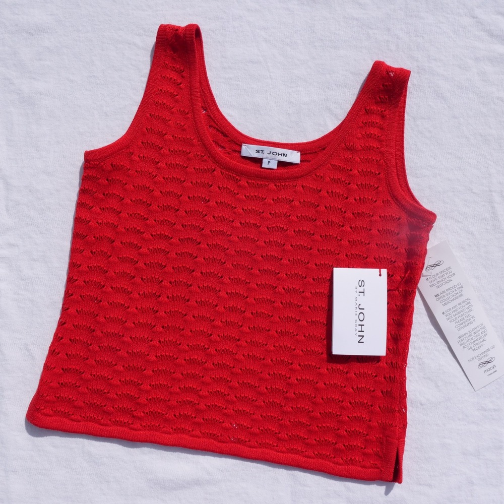 Great NWT deadstock vintage 80s/90s St. John open knit tanktop